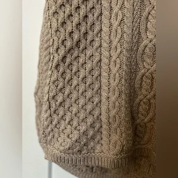 Hand-Knitted Irish 💯 Merino Wool Cowl/Turtle Neck Chunky Cable-Knit Sweater M - Picture 8 of 11